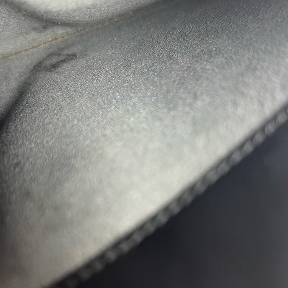 🔥fire sale🔥Authentic✨LV✨Demi Lune Pochette Epi Leather Black - Picture 7 of 9